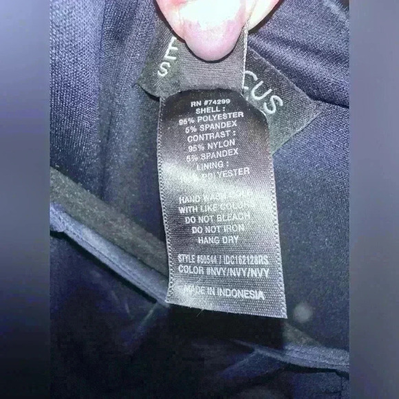 Flattering Navy Body con Dress Size 8 - Picture 6 of 6